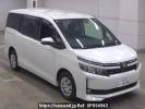 Toyota Voxy ZRR85G