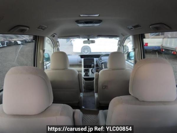 Used 2011 AT toyota noah ZRR70G Image[9]