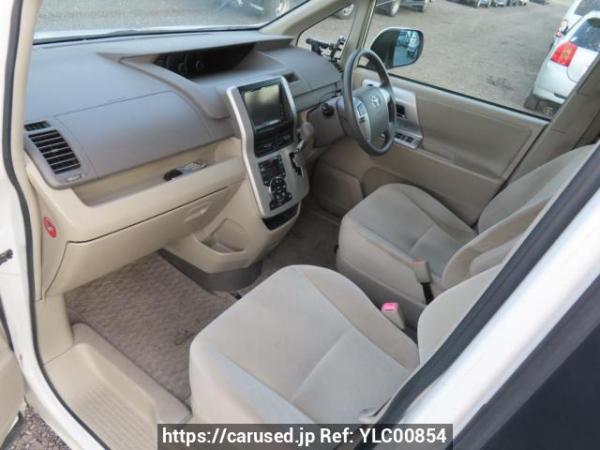 Used 2011 AT toyota noah ZRR70G Image[13]