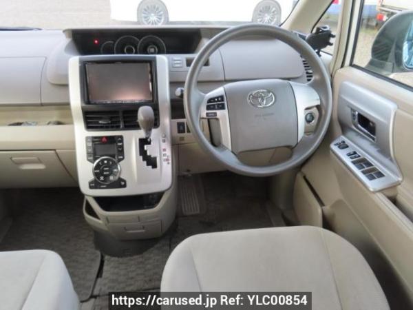 Used 2011 AT toyota noah ZRR70G Image[21]
