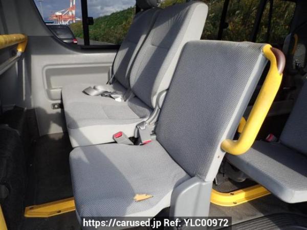 Used 2006 AT toyota regiusace-van TRH200K Image[17]