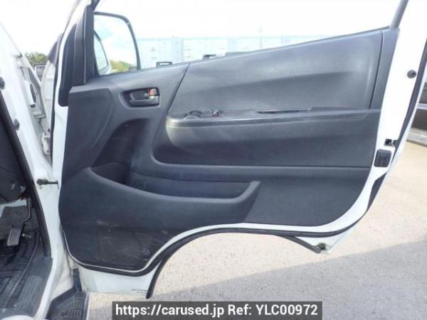 Used 2006 AT toyota regiusace-van TRH200K Image[22]