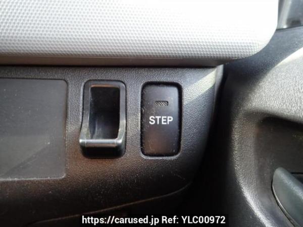 Used 2006 AT toyota regiusace-van TRH200K Image[28]