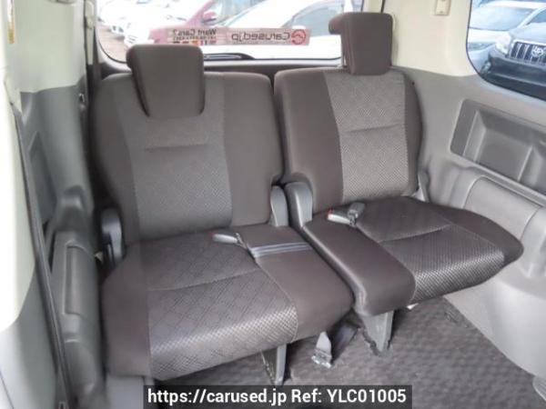 Used 2010 AT toyota noah ZRR70W Image[15]