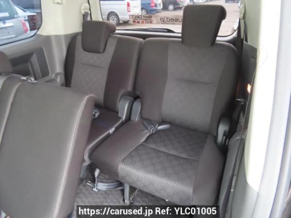 Used 2010 AT toyota noah ZRR70W Image[16]