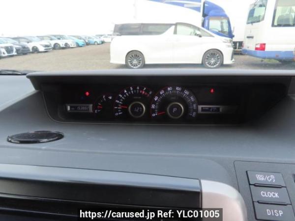 Used 2010 AT toyota noah ZRR70W Image[24]