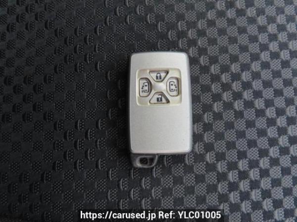 Used 2010 AT toyota noah ZRR70W Image[28]