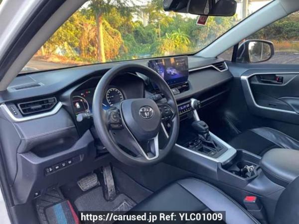 Used 2024 AT toyota rav4 CA64662GHEV Image[8]
