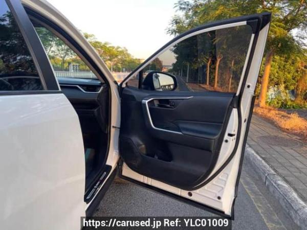 Used 2024 AT toyota rav4 CA64662GHEV Image[18]