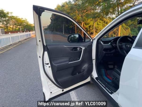 Used 2024 AT toyota rav4 CA64662GHEV Image[26]