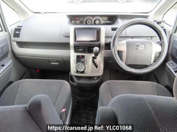 Used 2009 AT toyota noah ZRR70G Image[17]
