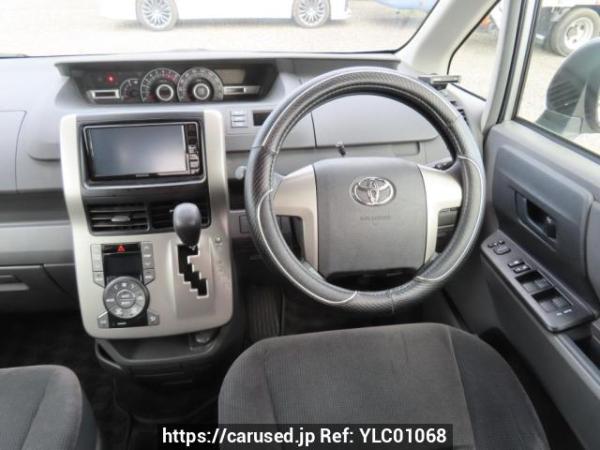 Used 2009 AT toyota noah ZRR70G Image[20]