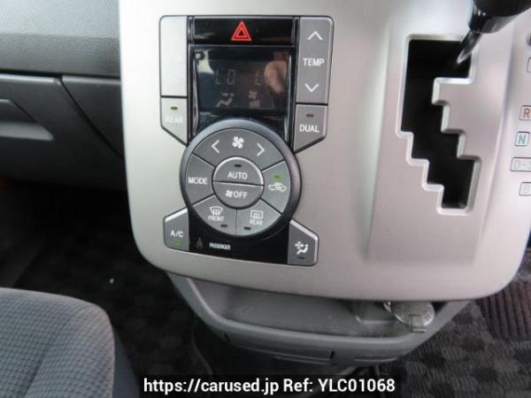 Used 2009 AT toyota noah ZRR70G Image[22]