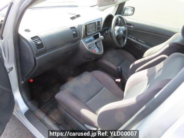 Used 2004 AT toyota wish ZNE10G Image[12]