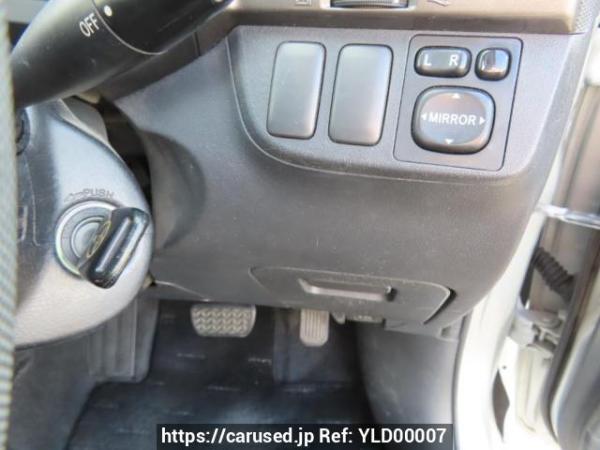 Used 2004 AT toyota wish ZNE10G Image[27]