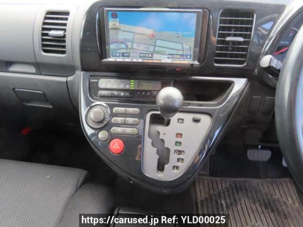 Used 2004 AT toyota wish ZNE10G Image[19]
