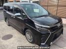 Toyota Voxy ZWR80W