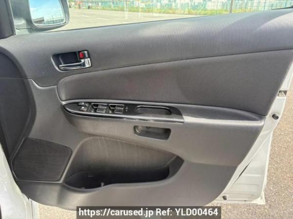 Used 2004 AT toyota wish ZNE10G Image[17]