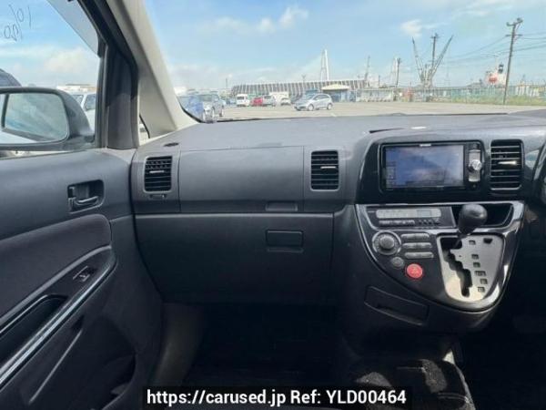 Used 2004 AT toyota wish ZNE10G Image[20]