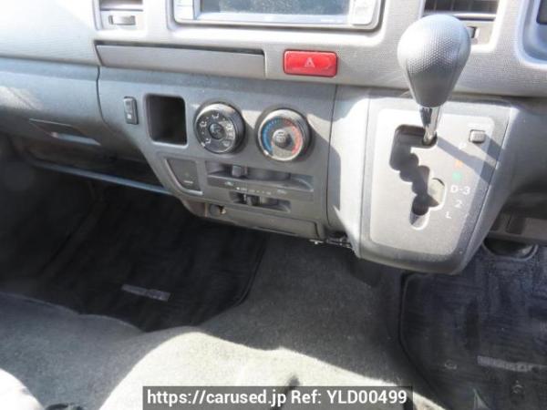 Used 2006 AT toyota regiusace-van KDH200V Image[27]