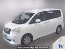Toyota Noah ZRR70G
