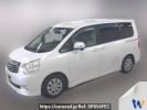 Toyota Noah ZRR70G
