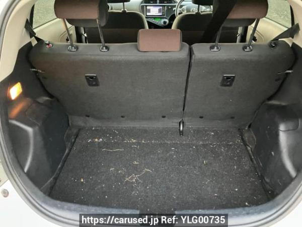 Used 2012 AT toyota aqua NHP10 Image[6]