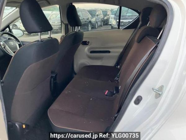 Used 2012 AT toyota aqua NHP10 Image[12]