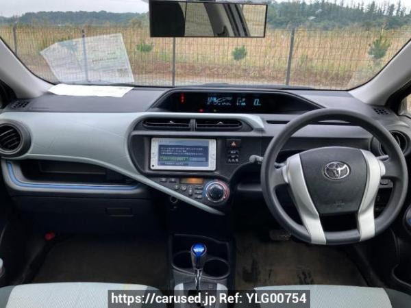 Used 2014 AT toyota aqua NHP10 Image[13]