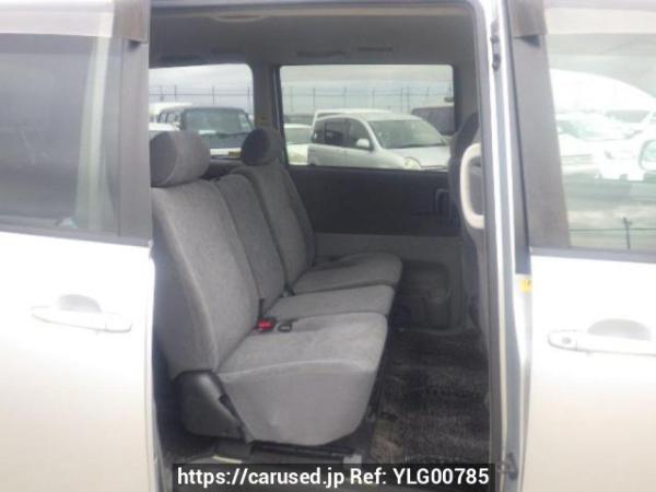 Used 2005 AT toyota noah AZR60G Image[13]