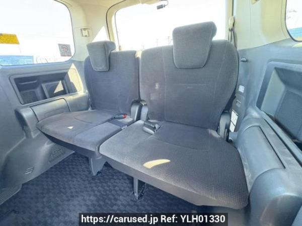 Used 2010 AT toyota voxy ZRR70G Image[16]