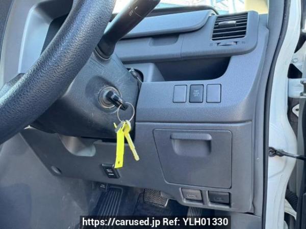 Used 2010 AT toyota voxy ZRR70G Image[28]
