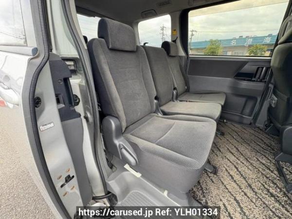 Used 2008 AT toyota voxy ZRR70G Image[14]