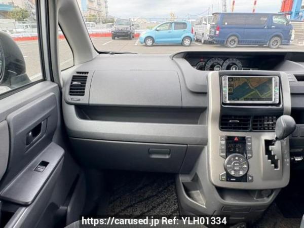 Used 2008 AT toyota voxy ZRR70G Image[19]