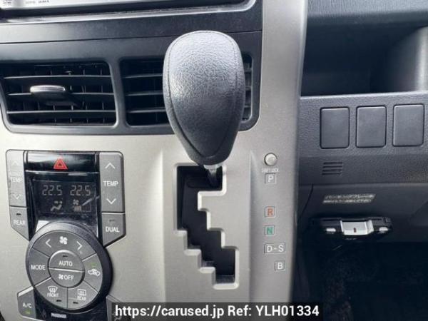 Used 2008 AT toyota voxy ZRR70G Image[24]