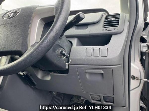 Used 2008 AT toyota voxy ZRR70G Image[28]