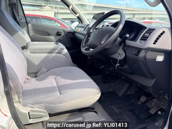 Used 2004 AT toyota hiace-wagon TRH214W Image[10]