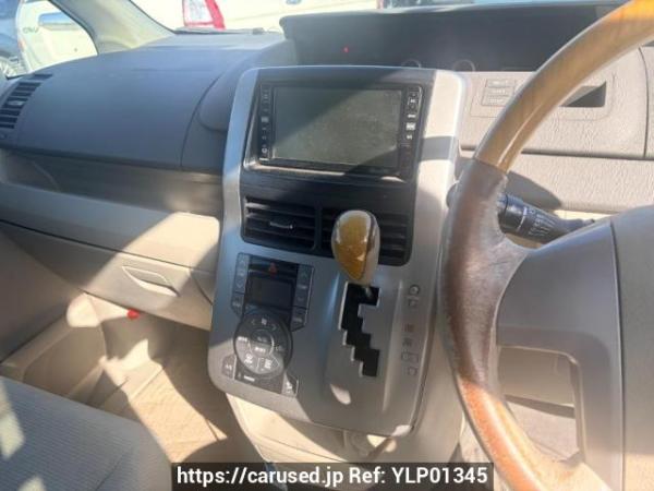 Used 2007 AT toyota noah ZRR70G Image[9]