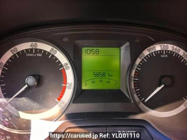 Used 2018 AT skoda fabia SVW71418HR Image[12]